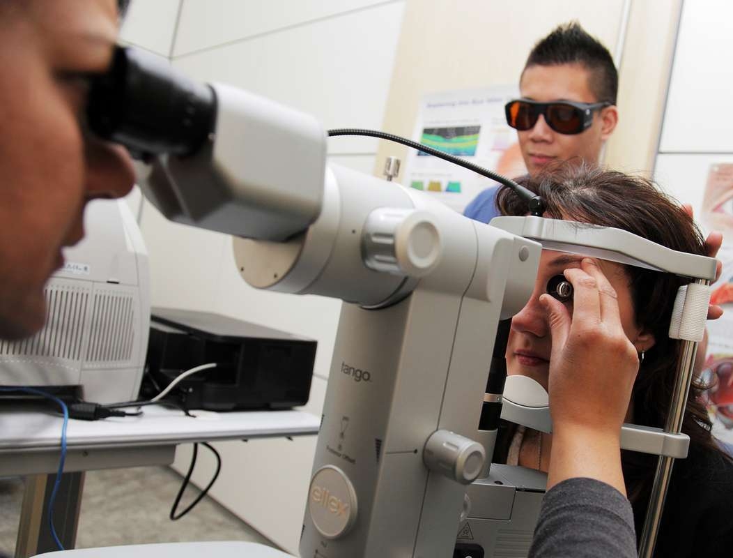 laser-after-cataract-surgery-gem-clinic-medical-corporation